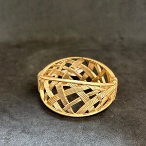 Chico’s Elegant Wenda Weave Gold Cuff